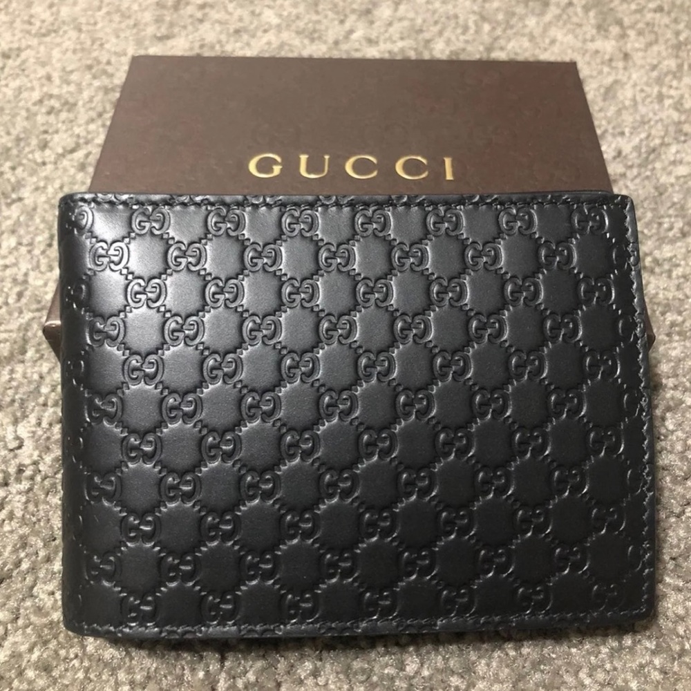 SOLD ‼️‼️ New Gucci Wallet black